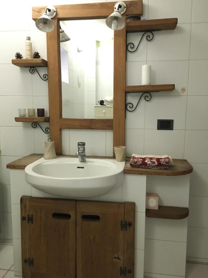 Appartement La Casa Del Bosco à Aoste Extérieur photo