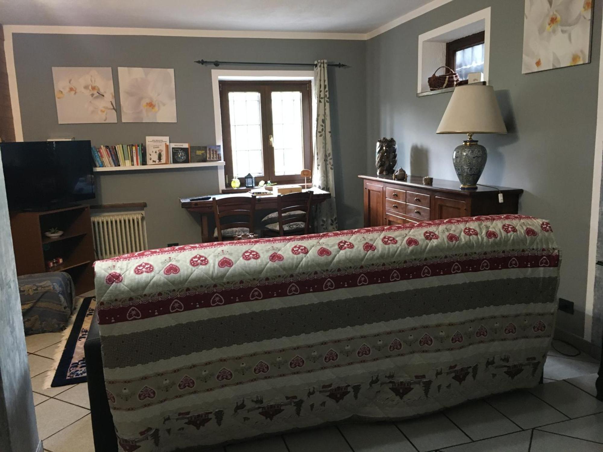 Appartement La Casa Del Bosco à Aoste Extérieur photo