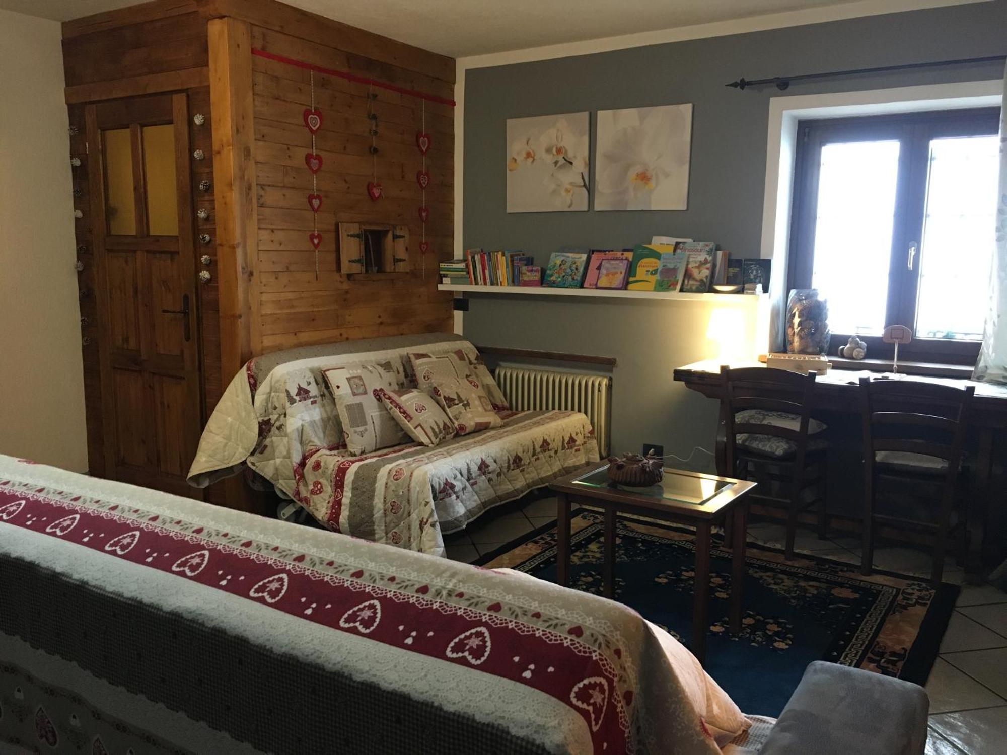 Appartement La Casa Del Bosco à Aoste Extérieur photo