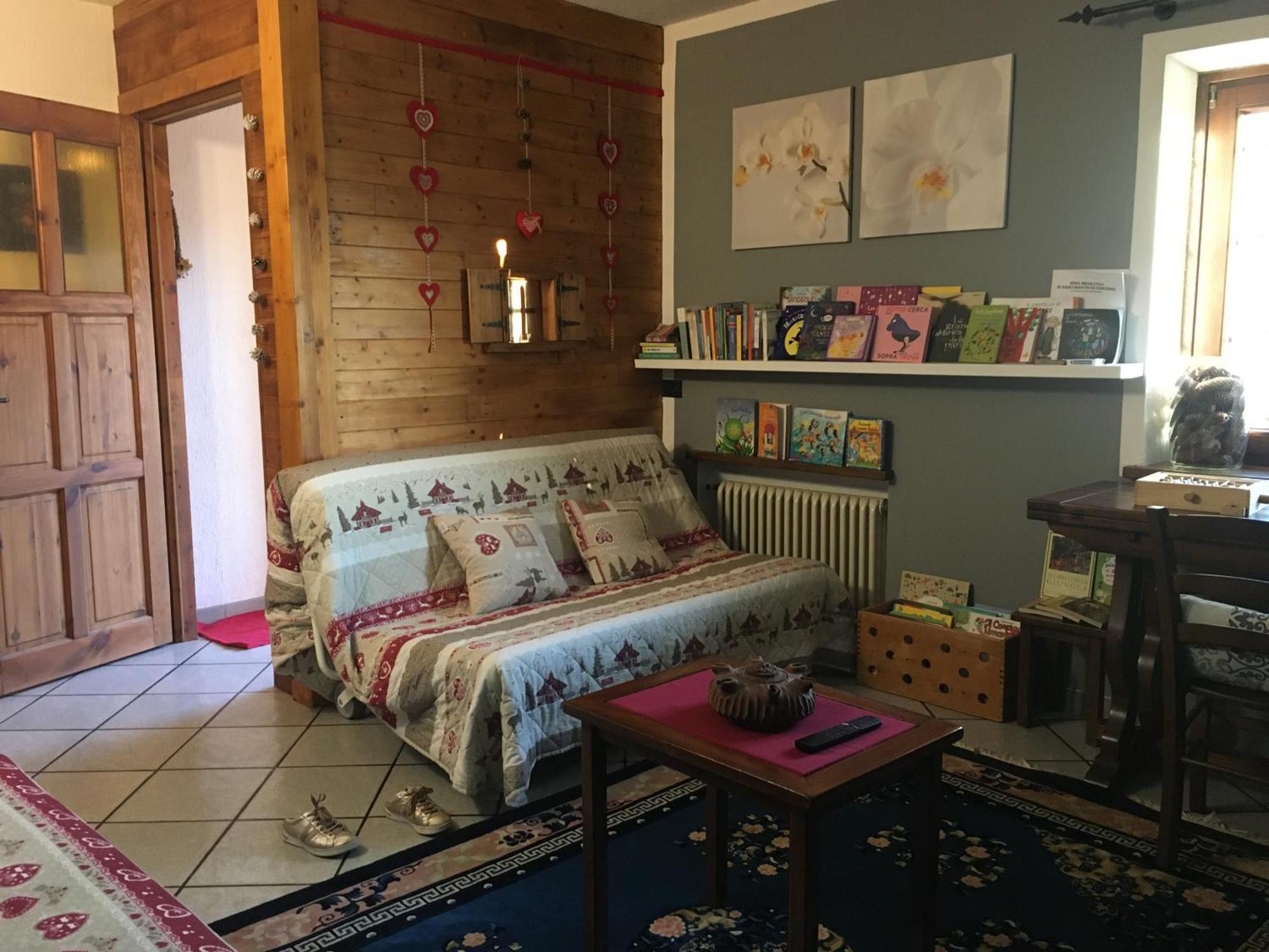 Appartement La Casa Del Bosco à Aoste Extérieur photo